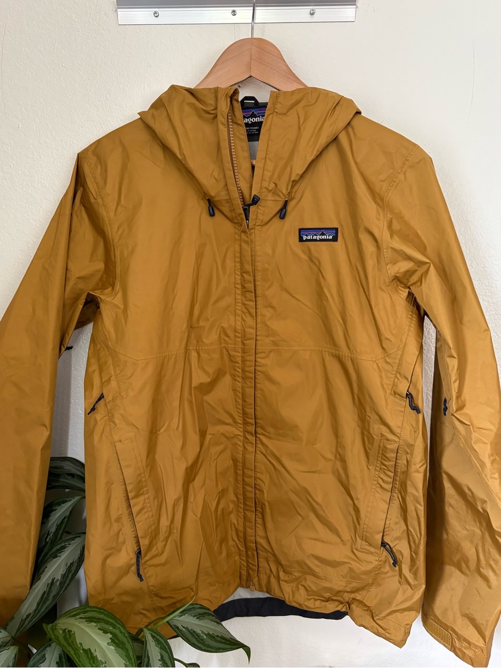 Men’s XS Patagonia Mustard Yellow Torrentshell Jacket
